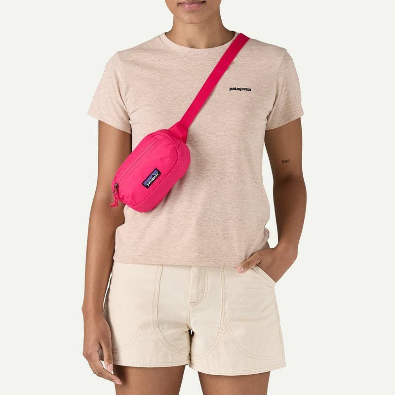 パタゴニア patagonia テラヴィアミニヒップパック ピンク 49448 楽天市場】パタゴニア ボディバッグ テラヴィアミニヒップバッグ 1L