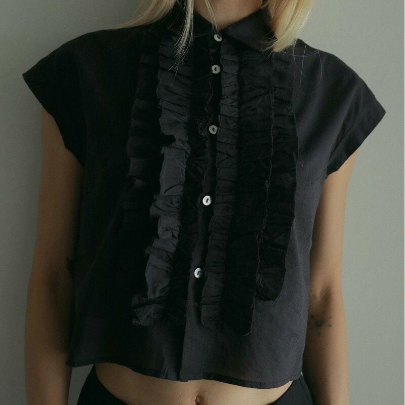 anuke/アンヌーク】Sleeveless Frill Blouse(スリーブレスフリル